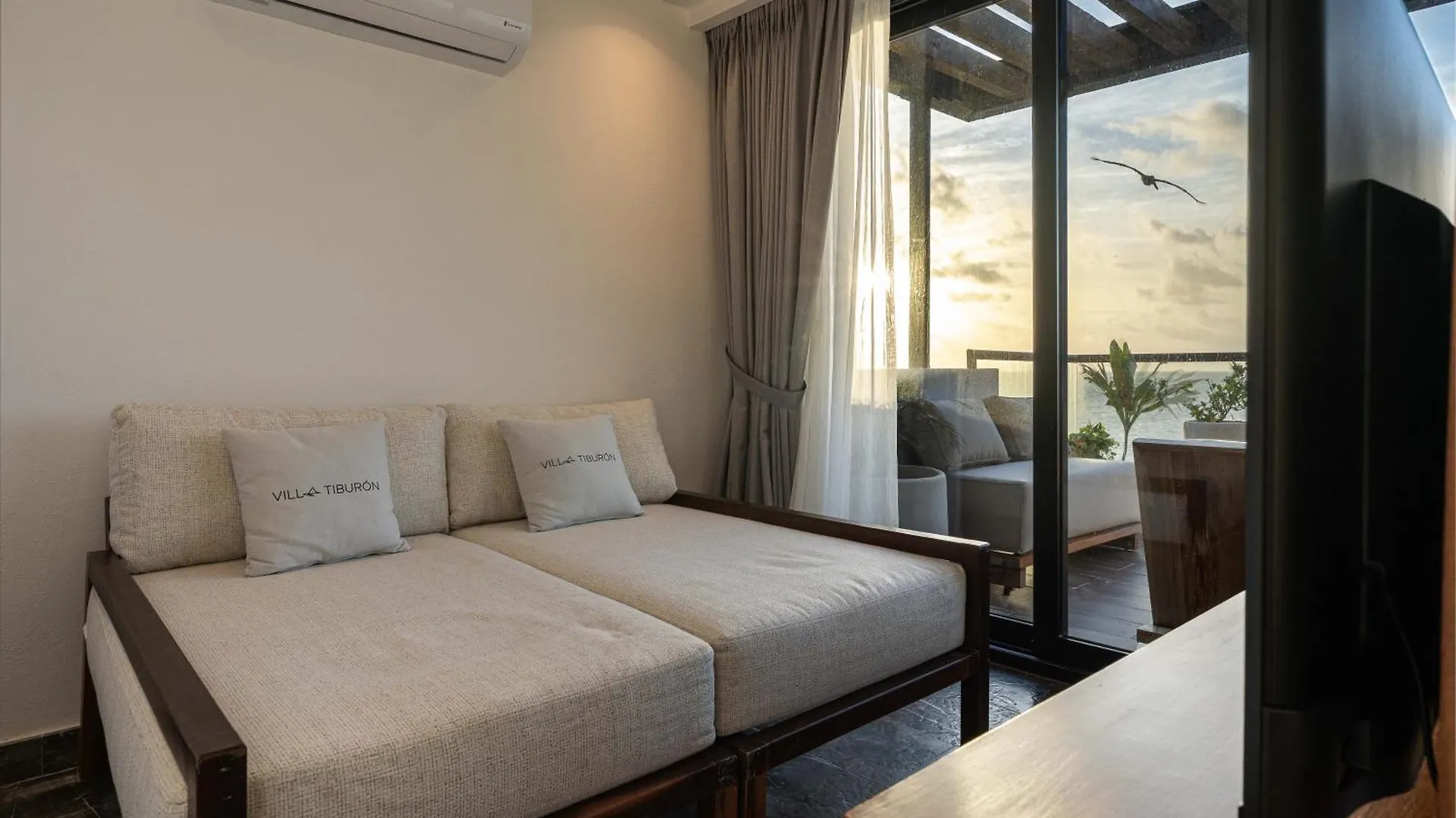 Beachfront Luxury Villa With Pool With Private Cooker & Staff Puerto Morelos Mexico